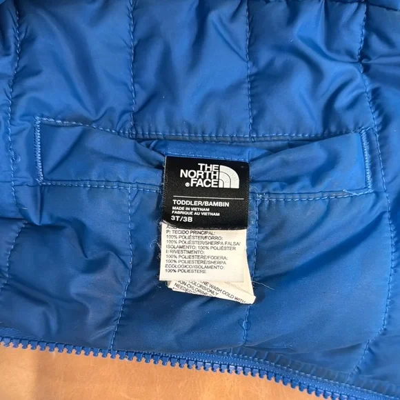 The North Face Black and Blue Hooded Jacket 3T - Picture 5 of 5